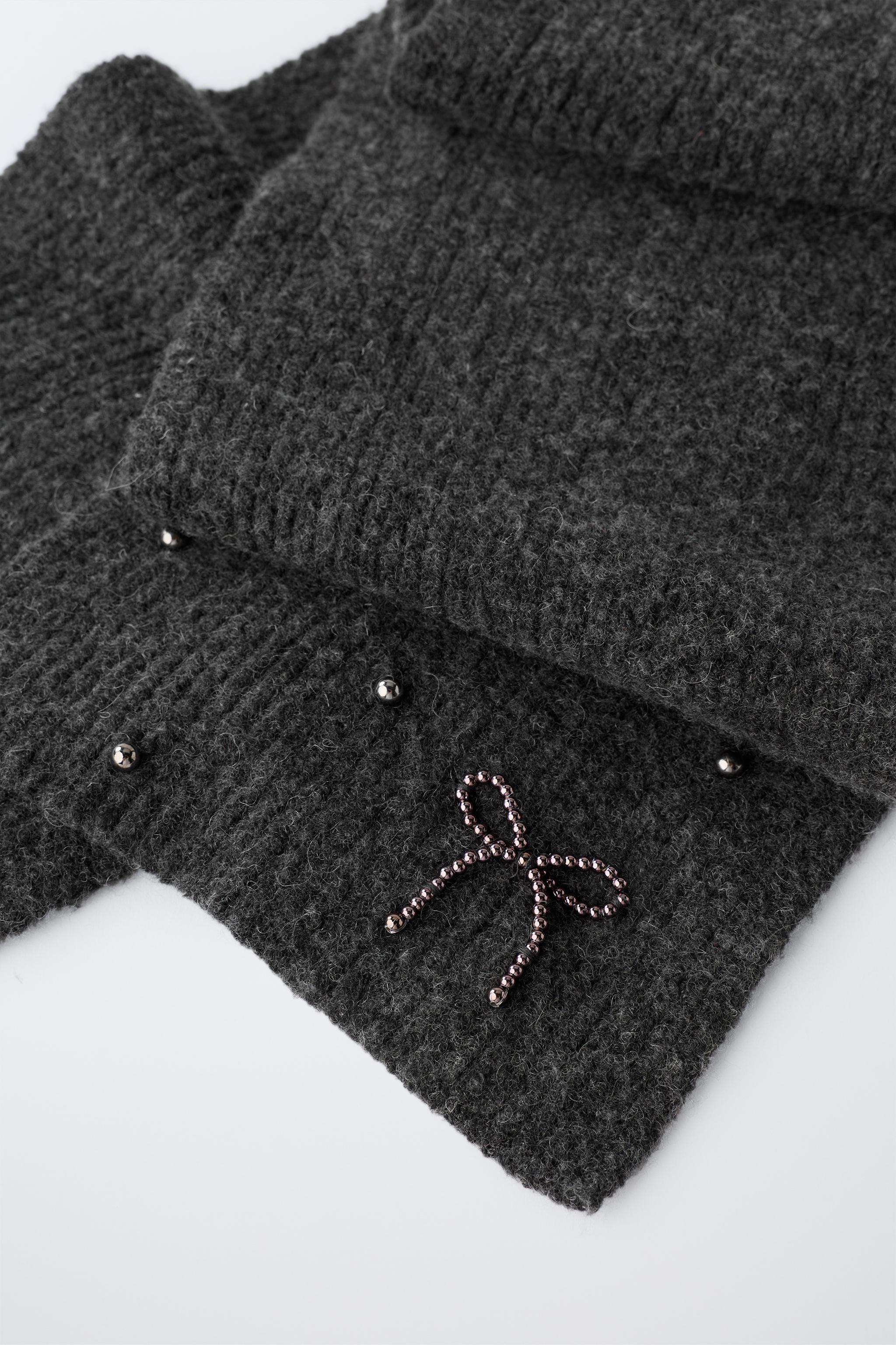 ÉCHARPE EN MAILLE AVEC PERLES D'IMITATION